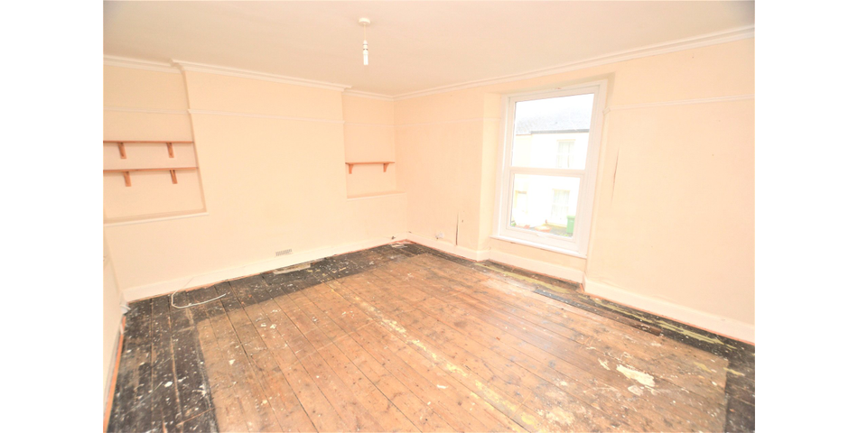FOR SALE VIA BRADLEYS ONLINE AUCTION 12PM 14TH MARCH 2022. VIRTUAL TOUR AVAILABLE.
