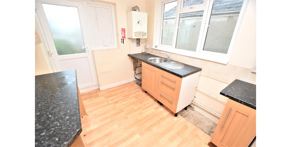 FOR SALE VIA BRADLEYS ONLINE AUCTION 12PM 14TH MARCH 2022. VIRTUAL TOUR AVAILABLE.