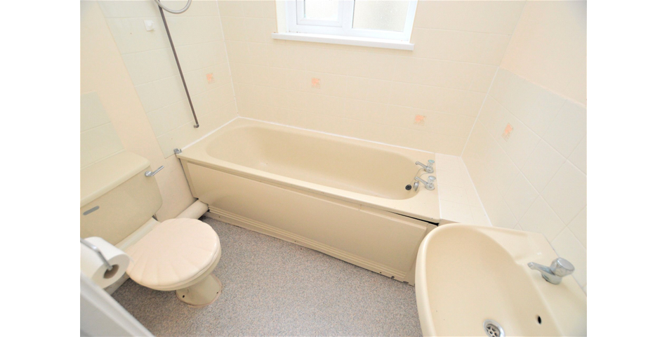 FOR SALE VIA BRADLEYS ONLINE AUCTION 12PM 14TH MARCH 2022. VIRTUAL TOUR AVAILABLE.