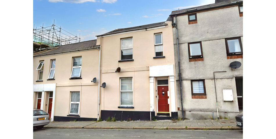 FOR SALE VIA BRADLEYS ONLINE AUCTION 12PM 26TH JUNE 2023. VIRTUAL TOUR AVAILABLE.