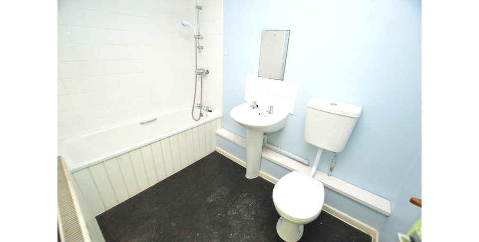 FOR SALE VIA BRADLEYS ONLINE AUCTION 12PM 26TH JUNE 2023. VIRTUAL TOUR AVAILABLE.