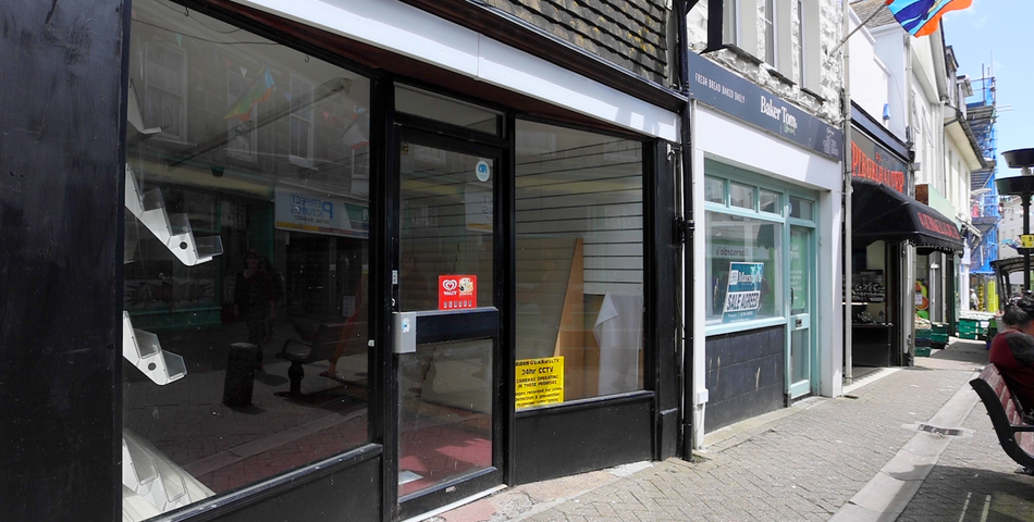 62 Causewayhead, Penzance, Cornwall, TR18 2SS