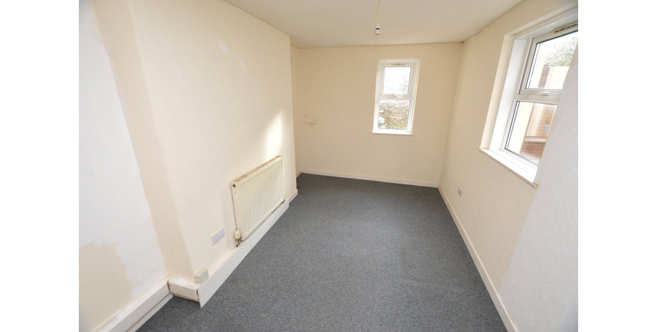FOR SALE VIA BRADLEYS ONLINE AUCTION 12PM 17TH MARCH 2023. VIRTUAL TOUR AVAILABLE.