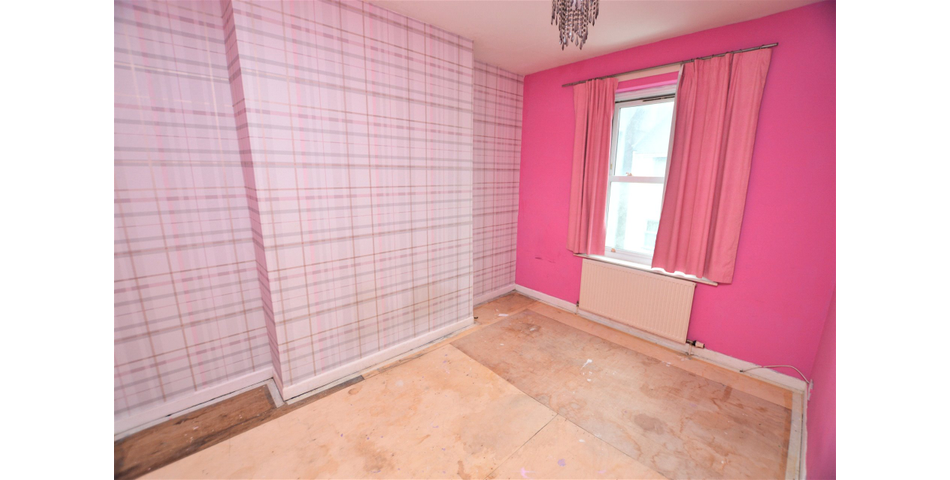 FOR SALE VIA BRADLEYS ONLINE AUCTION 12PM 9TH DECEMBER 2022. VIRTUAL TOUR AVAILABLE.