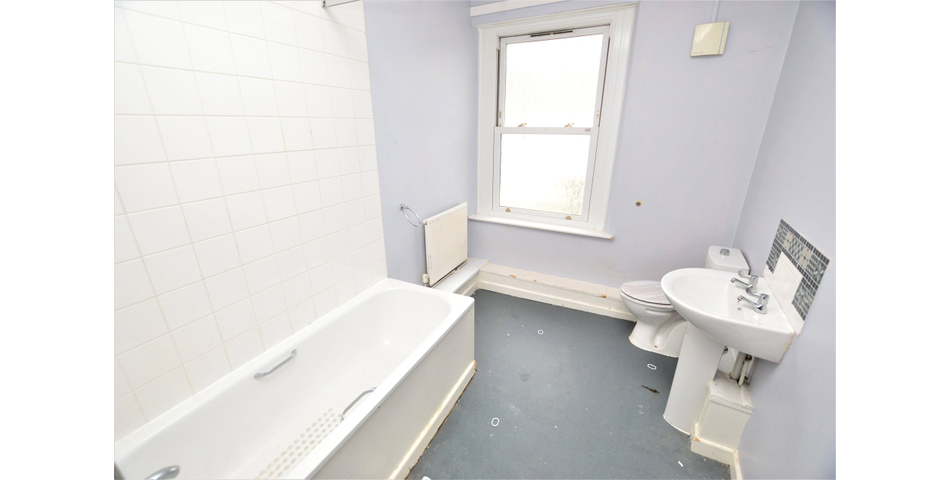 FOR SALE VIA BRADLEYS ONLINE AUCTION 12PM 9TH DECEMBER 2022. VIRTUAL TOUR AVAILABLE.