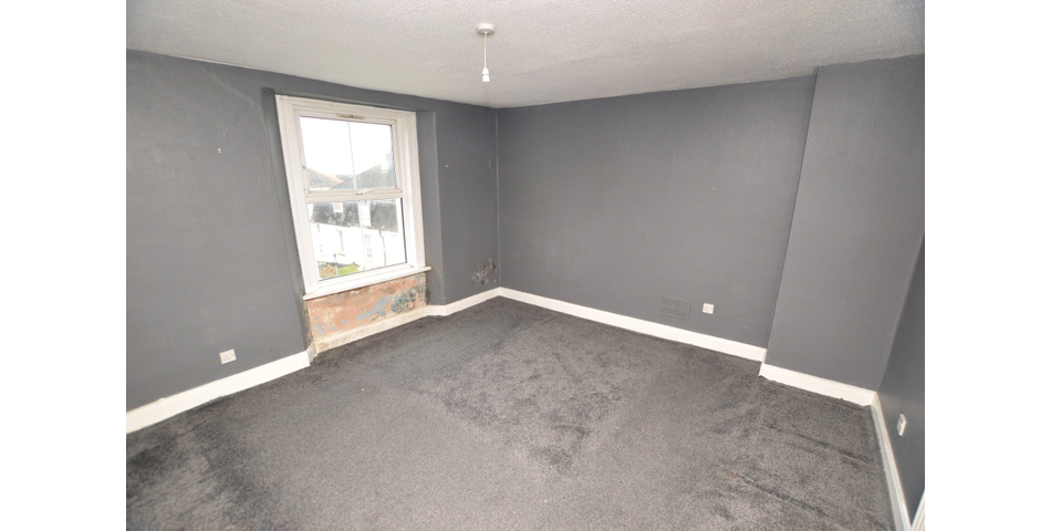 FOR SALE VIA BRADLEYS ONLINE AUCTION 12PM 24TH MARCH 2023. VIRTUAL TOUR AVAILABLE.