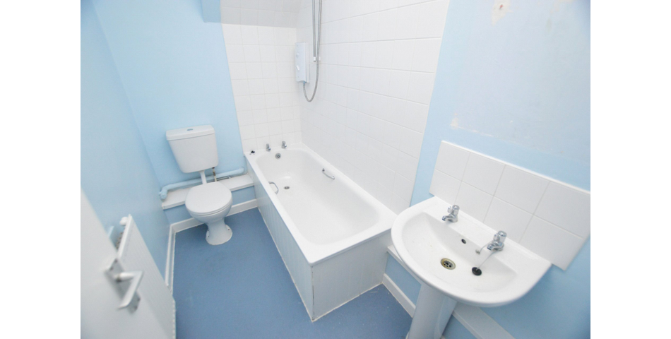 FOR SALE VIA BRADLEYS ONLINE AUCTION 12PM 24TH MARCH 2023. VIRTUAL TOUR AVAILABLE.