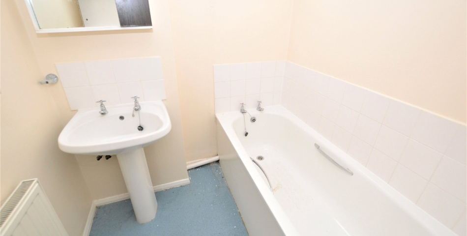 FOR SALE VIA BRADLEYS ONLINE AUCTION 12PM 14TH APRIL 2022. VIRTUAL TOUR AVAILABLE.