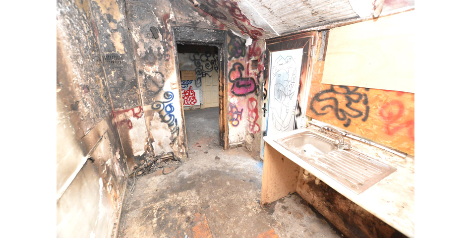 FOR SALE VIA BRADLEYS ONLINE AUCTION 12PM  22ND JANUARY 2024.