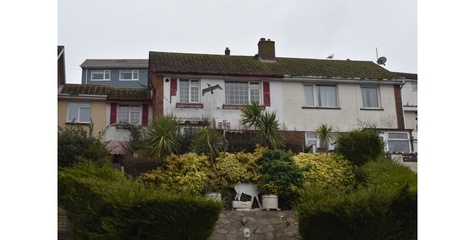 Four Bedroom Semi Detached House For Modernisation