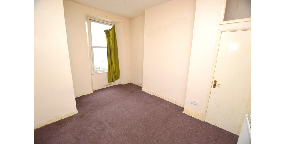 FOR SALE VIA BRADLEYS ONLINE AUCTION 12PM 19TH DECEMBER 2023.