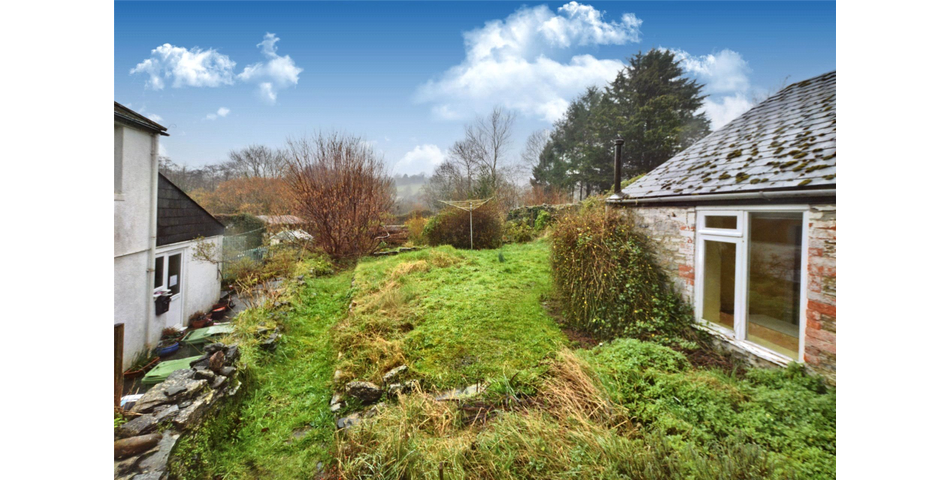 THREE BEDROOM CHARACTER COTTAGE BURSTING WITH POTENTIAL