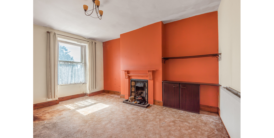 Commercial Unit Offering Planning Potential For Residential Usage