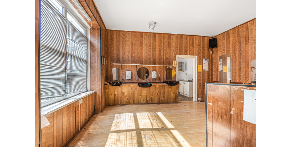 Commercial Unit Offering Planning Potential For Residential Usage