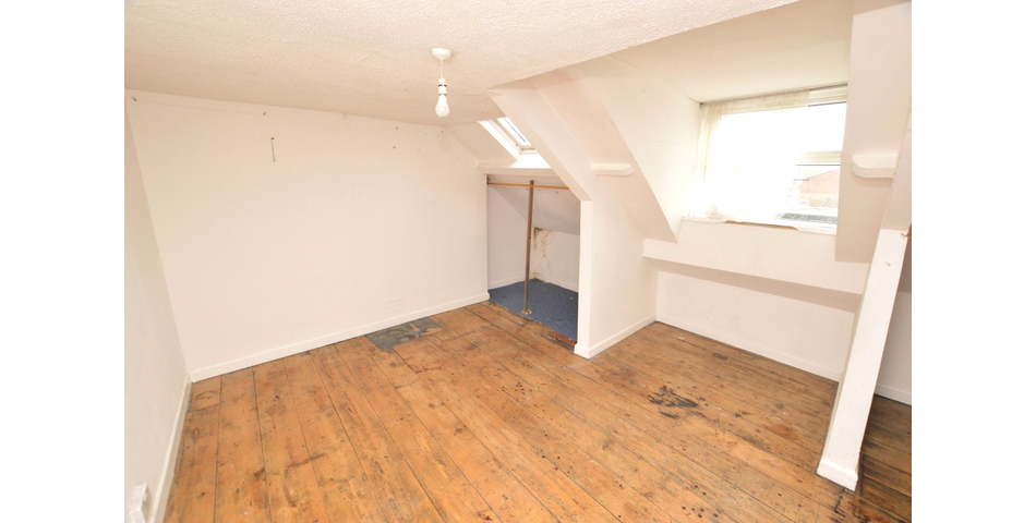 FOR SALE VIA BRADLEYS ONLINE AUCTION 11AM 25TH AUGUST 2023. VIRTUAL TOUR AVAILABLE.