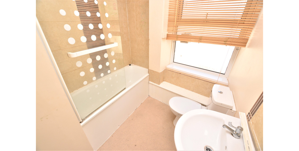 FOR SALE VIA BRADLEYS ONLINE AUCTION 12PM 29TH JUNE 2021
