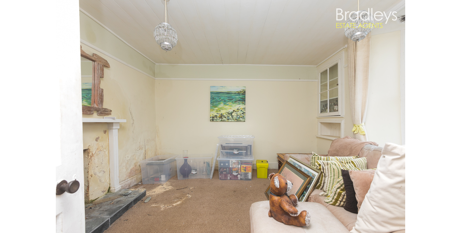 2 Harbour View, Green Rocks, Newlyn, TR18 5JZ