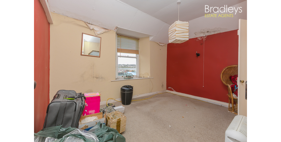 2 Harbour View, Green Rocks, Newlyn, TR18 5JZ