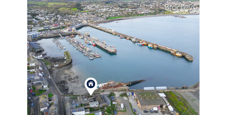 2 Harbour View, Green Rocks, Newlyn, TR18 5JZ