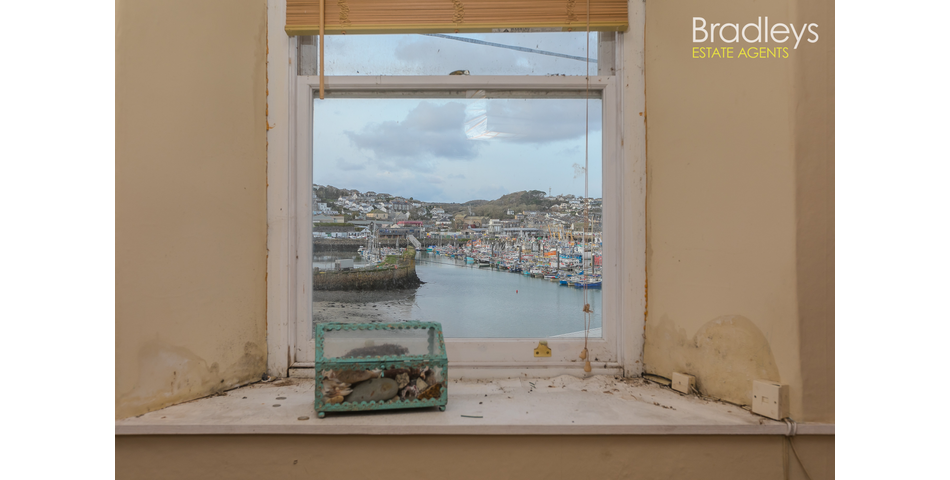 2 Harbour View, Green Rocks, Newlyn, TR18 5JZ