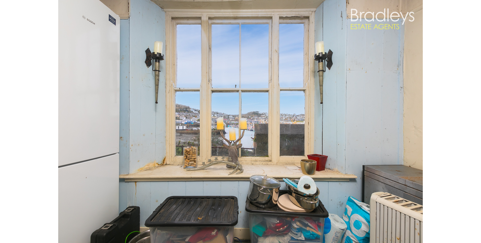 2 Harbour View, Green Rocks, Newlyn, TR18 5JZ