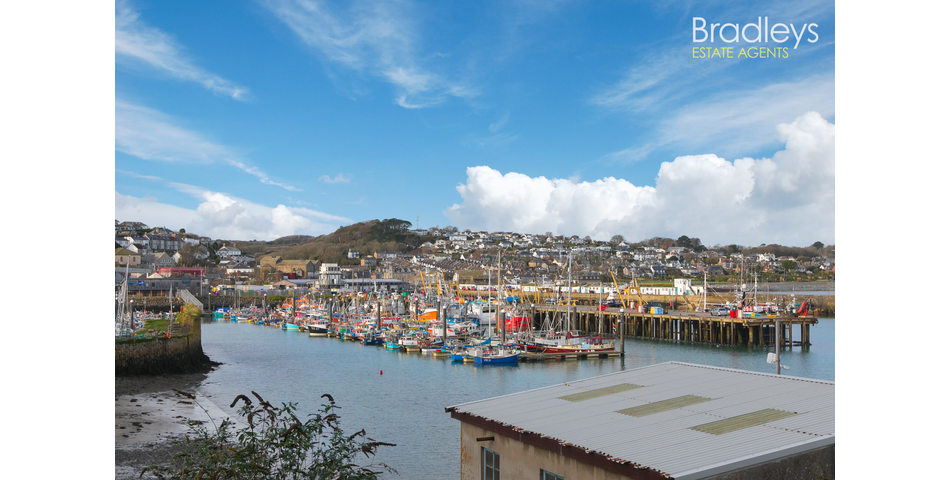 2 Harbour View, Green Rocks, Newlyn, TR18 5JZ