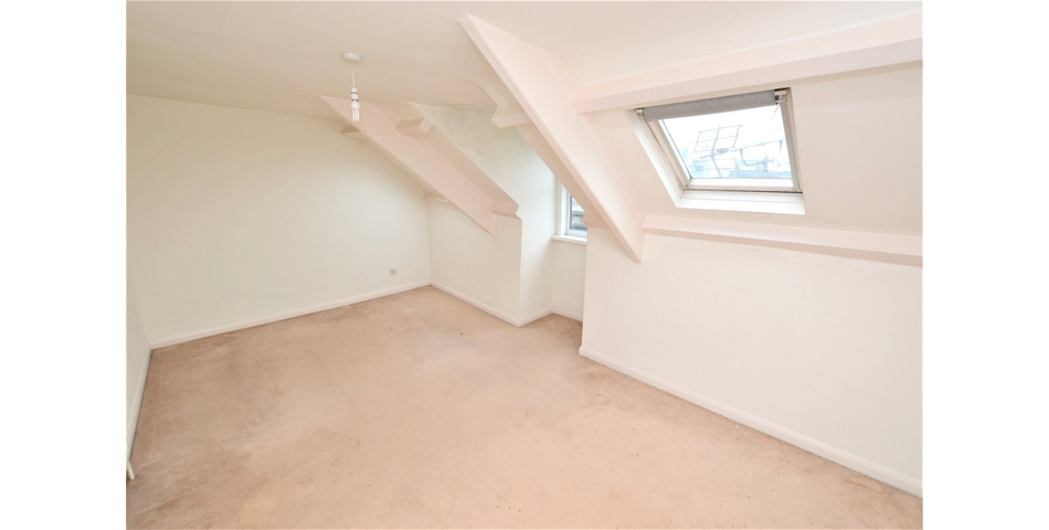 FOR SALE VIA BRADLEYS ONLINE AUCTION 12PM 19TH JULY 2022. VIRTUAL TOUR AVAILABLE.