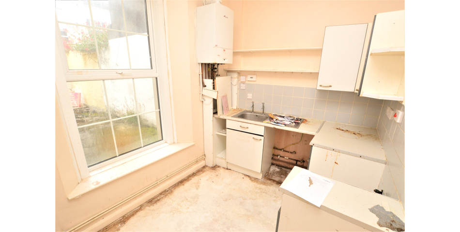 FOR SALE VIA BRADLEYS ONLINE AUCTION 12PM 19TH JULY 2022. VIRTUAL TOUR AVAILABLE.
