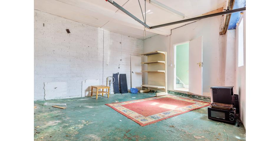 Within walking distance to Penzance Promenade!