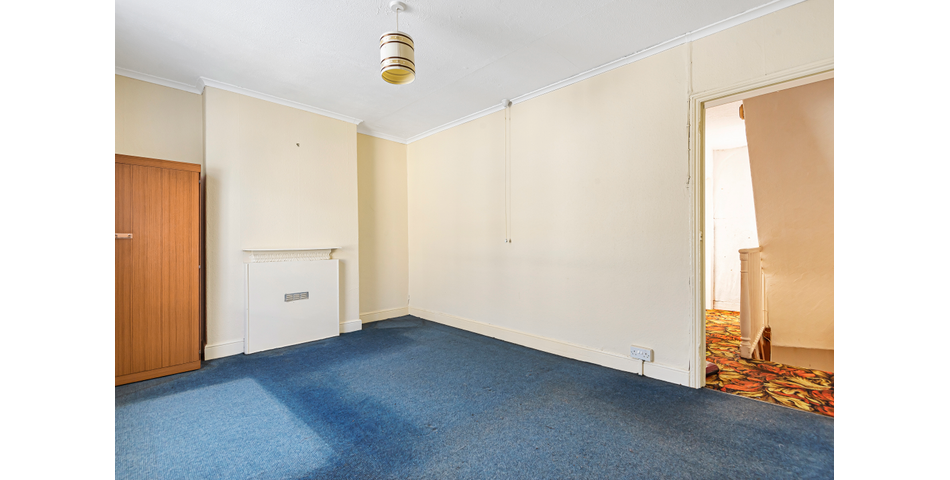 Terraced Home in Popular Penzance Location! 