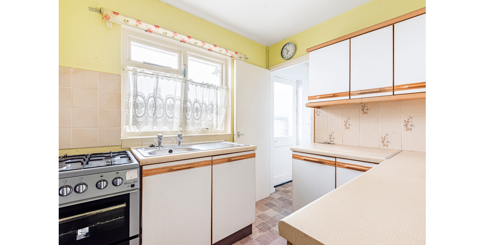 Terraced Home in Popular Penzance Location! 