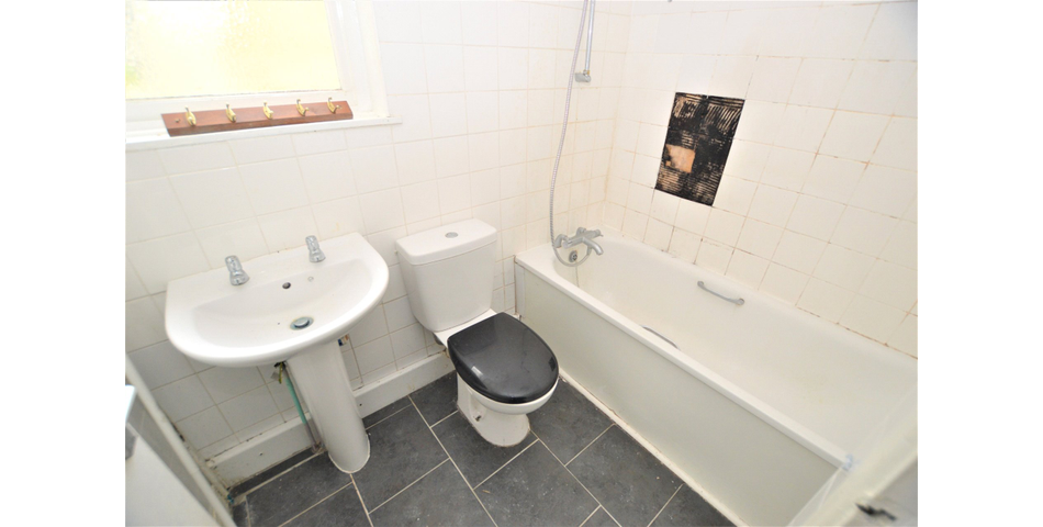 FOR SALE VIA BRADLEYS ONLINE AUCTION 12PM 15TH FEBRUARY 2022. VIRTUAL TOUR AVAILABLE.