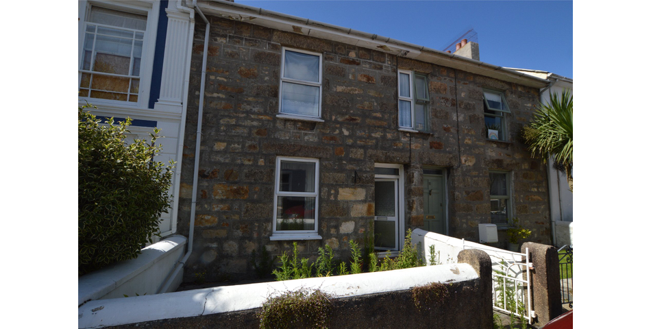 2 BEDROOM HOUSE IN NEED OF MODERNISATION