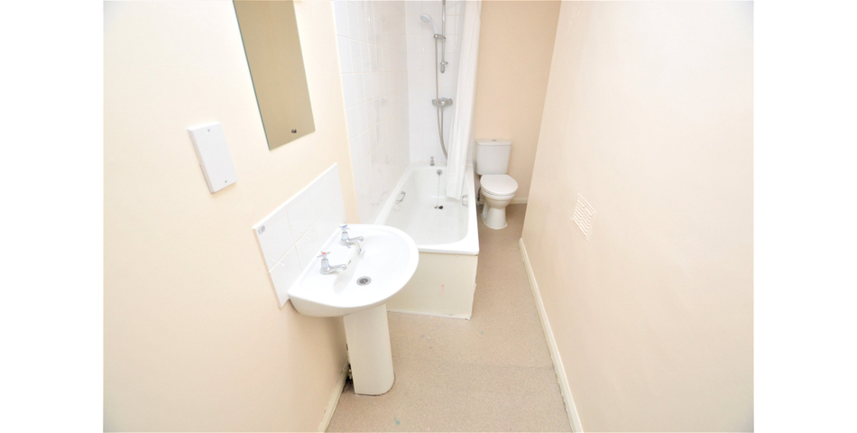 FOR SALE VIA BRADLEYS ONLINE AUCTION 10AM 26TH OCTOBER 2021. VIRTUAL TOUR AVAILABLE.