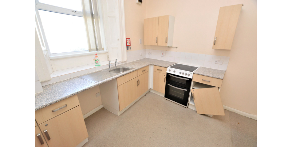 FOR SALE VIA BRADLEYS ONLINE AUCTION 10AM 26TH OCTOBER 2021. VIRTUAL TOUR AVAILABLE.