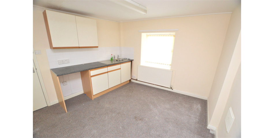 FOR SALE VIA BRADLEYS ONLINE AUCTION 10AM 26TH OCTOBER 2021. VIRTUAL TOUR AVAILABLE.