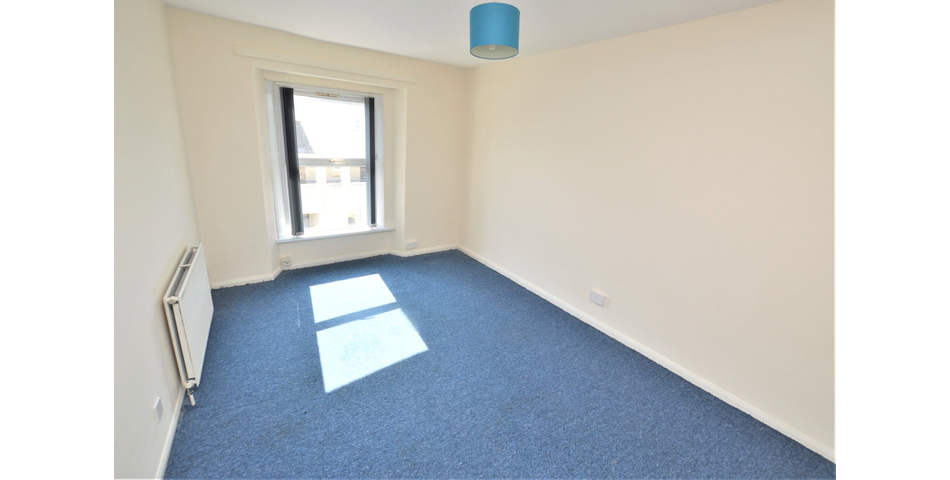 FOR SALE VIA BRADLEYS ONLINE AUCTION 10AM 26TH OCTOBER 2021. VIRTUAL TOUR AVAILABLE.