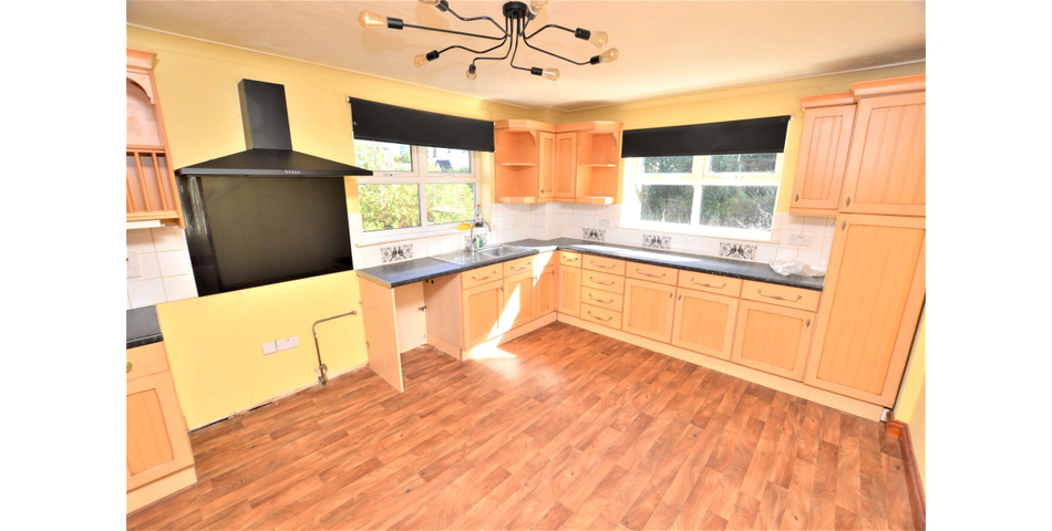 FOR SALE VIA BRADLEYS ONLINE AUCTION 12PM 14TH OCTOBER. VIRTUAL TOUR AVAILABLE!