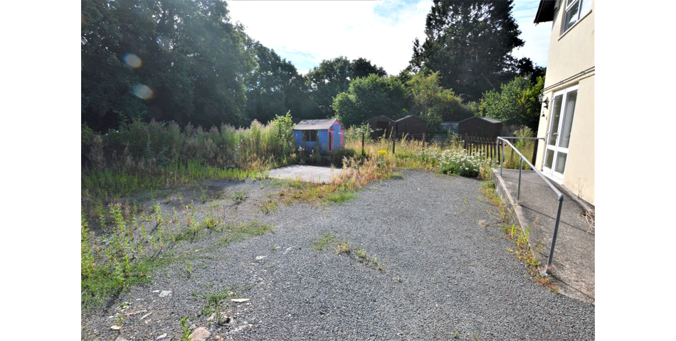FOR SALE VIA BRADLEYS ONLINE AUCTION 12PM 14TH OCTOBER. VIRTUAL TOUR AVAILABLE!