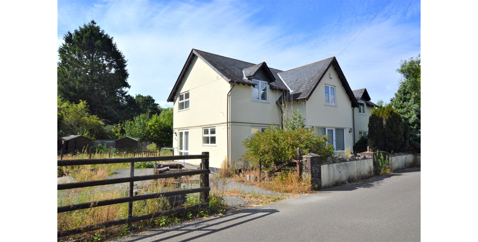 FOR SALE VIA BRADLEYS ONLINE AUCTION 12PM 14TH OCTOBER. VIRTUAL TOUR AVAILABLE!