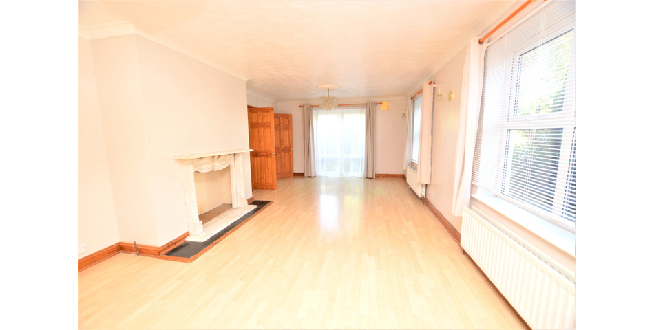 FOR SALE VIA BRADLEYS ONLINE AUCTION 12PM 14TH OCTOBER. VIRTUAL TOUR AVAILABLE!