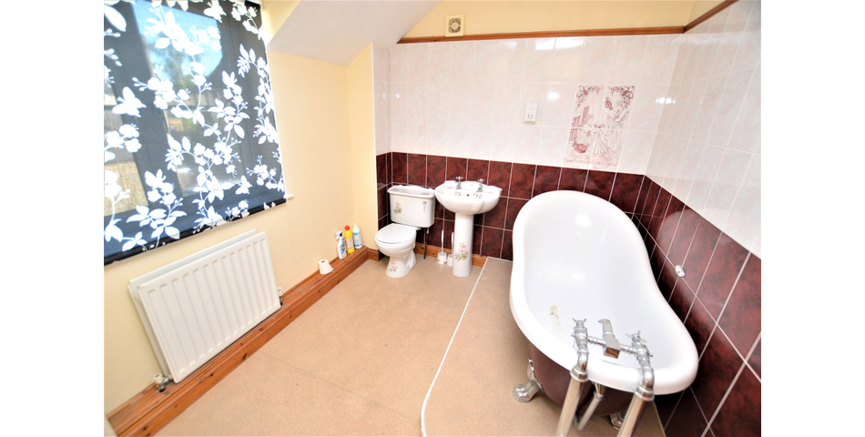 FOR SALE VIA BRADLEYS ONLINE AUCTION 12PM 14TH OCTOBER. VIRTUAL TOUR AVAILABLE!