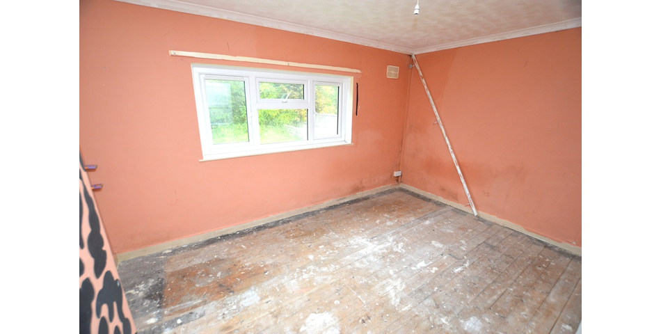 FOR SALE VIA BRADLEYS ONLINE AUCTION 3RD FEBRUARY 10AM 2025.