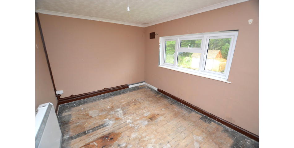 FOR SALE VIA BRADLEYS ONLINE AUCTION 3RD FEBRUARY 10AM 2025.