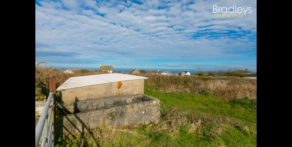 Land In Pendeen With Outbuilding 