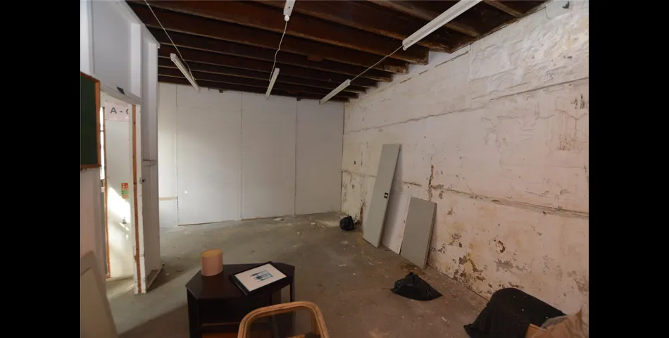 Mid-terrace storage building