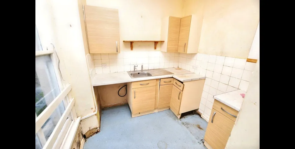 FOR SALE VIA BRADLEYS ONLINE AUCTION 10AM 28TH JANUARY 2025.