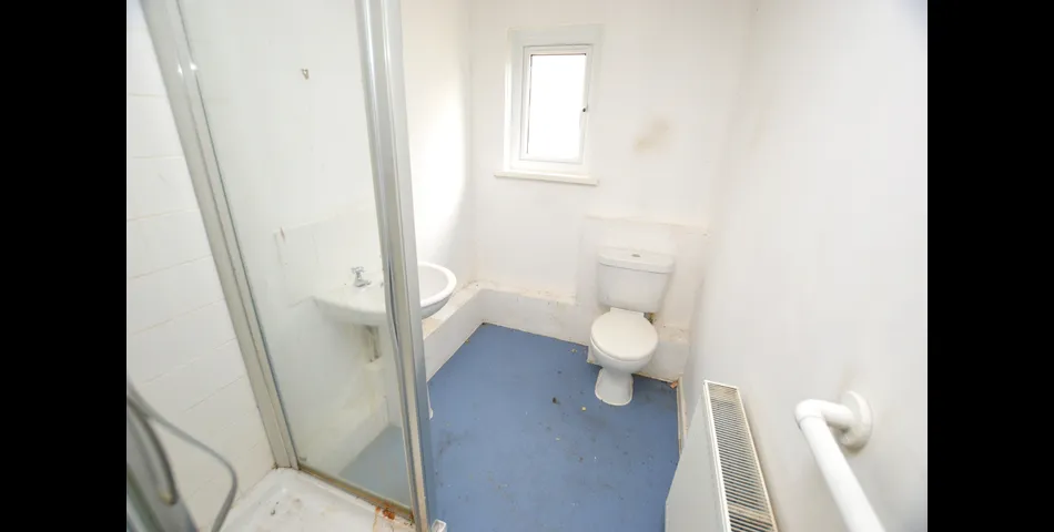 FOR SALE VIA BRADLEYS TRADITIONAL ONLINE AUCTION 10AM 12TH AUGUST 2025