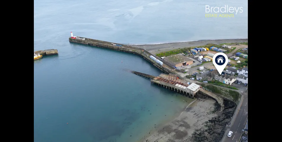 2 Harbour View, Green Rocks, Newlyn, TR18 5JZ