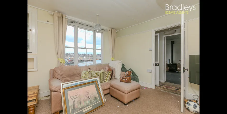 2 Harbour View, Green Rocks, Newlyn, TR18 5JZ